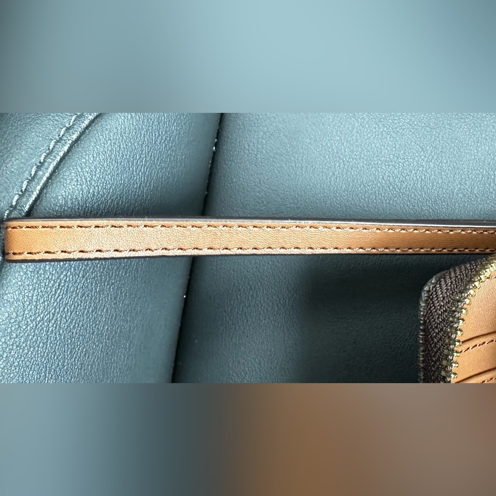 MK Large Wallet - Picture 7 of 7